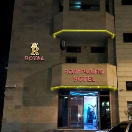 Royal Plus Hotel Jerevan Eksteriør billede
