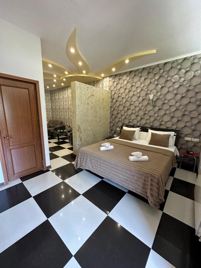 Royal Plus Hotel Jerevan Eksteriør billede