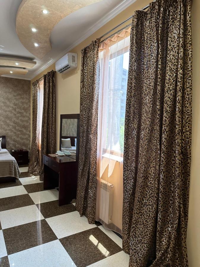Royal Plus Hotel Jerevan Eksteriør billede