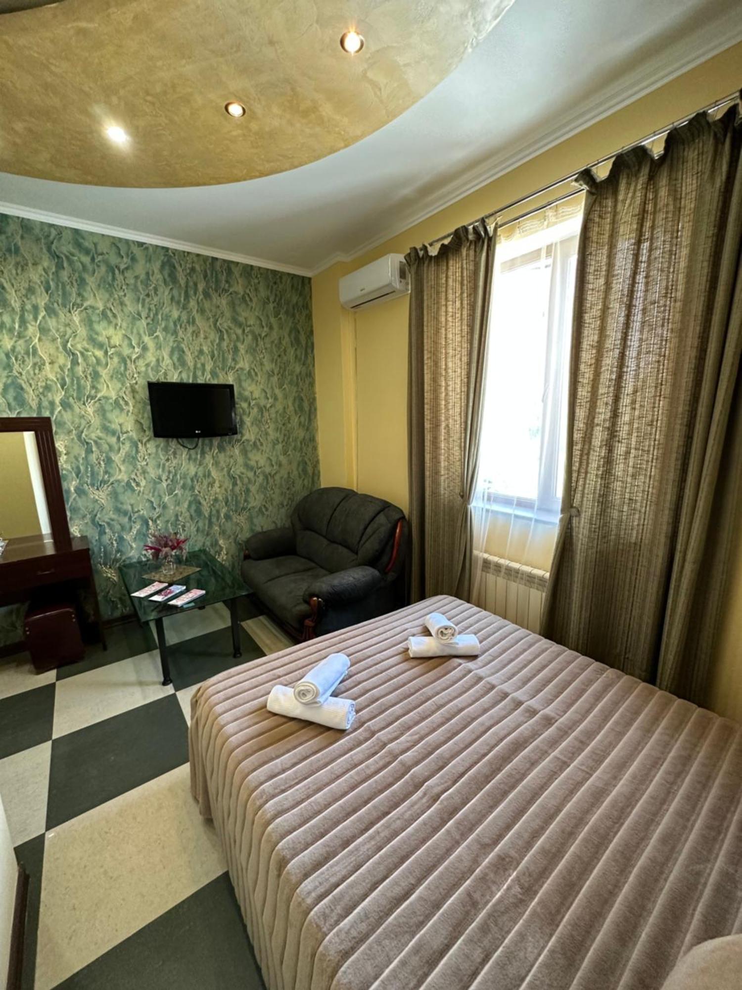 Royal Plus Hotel Jerevan Eksteriør billede
